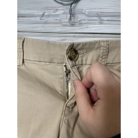 American Eagle Shorts Womens 2 Khaki Bermuda Stretch Chino Casual Pockets Tan - Picture 2 of 15